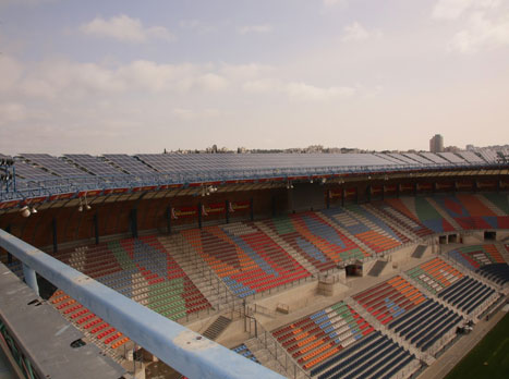 האיצטדיון הסולארי הראשון בישראל (צילום: ששון תירם)