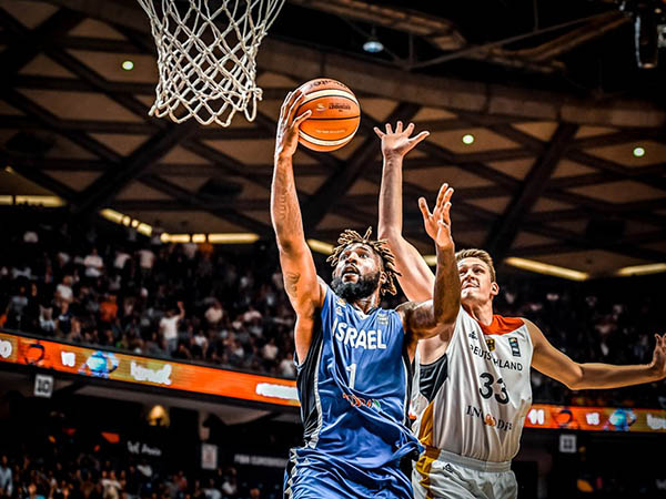 האוול נתן הצגה מול הגרמנים (FIBA)