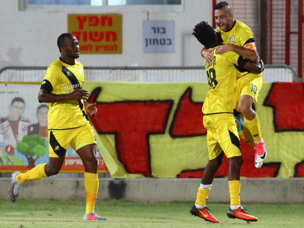 סבע בשמיים. ניצחון ענק לנתניה (צילום: לירון מולדובן)