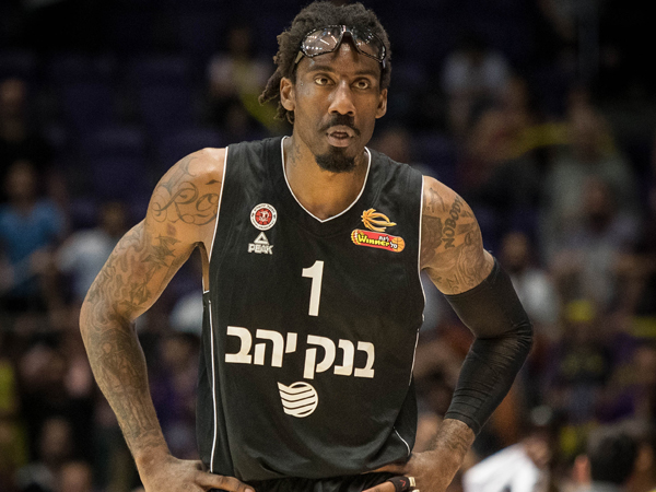 ספג קללות מאוהדי חולון. סטודמאייר (צילום: עודד קרני)