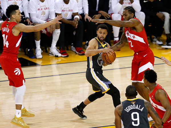 הראפטורס קרובים, מאוד קרובים (צילום: Lachlan Cunningham/Getty Images)