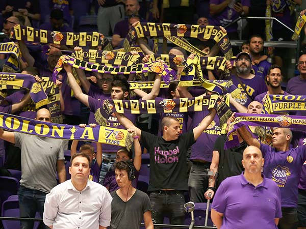 אוהדי חולון. רוצים את מונרו אצלם (אלן שיבר)