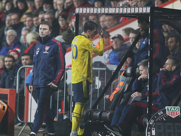 אוזיל יחזור לעצמו? (GETTYIMAGES)