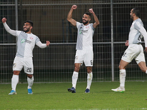 חוגג ים ניצחון. (צילום: אנצ'ו סוכנות ג'יני)
