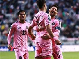 Carmen Mandato/Getty Images