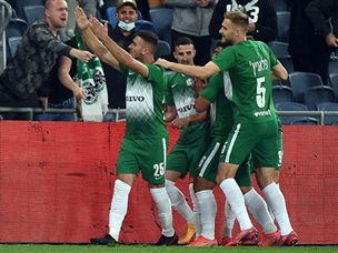 הקהל בסמי עופר נהנה מכל רגע (ברני ארדוב)