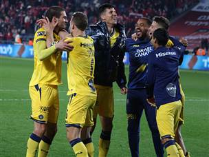 נתחיל מהסוף: תל אביב, עדיין, צהובה (צילום: דני מרון)