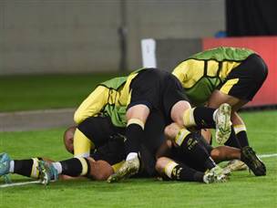 ונתן את האות לחגיגות (ברני ארדוב)