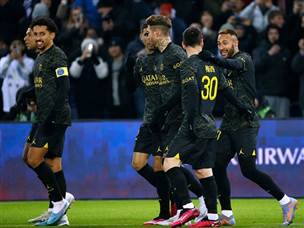 פריז חגגה ראשונה (Getty)