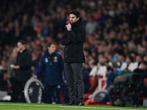 כמעט 8 שנים מניצחון הליגה האחרון של ארסנל על סיטי (GETTY)