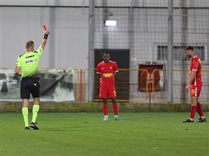 וטום בן זקן אף הורחק באדום ישיר (לירון מולדובן)