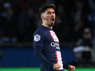 ויטיניה הכפיל את היתרון עם שער ראשון במדי פריז (GETTY)