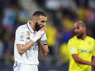 בנזמה והחברים התקשו למצוא את הרשת (Fran Santiago/Getty Images)