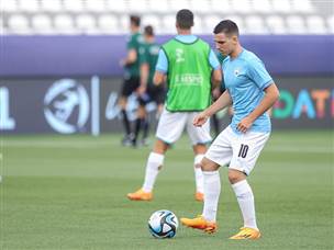 הנבחרת ידעה שיש לה מטרה אחת (צילום: אסי קיפר, ההתאחדות לכדורגל)