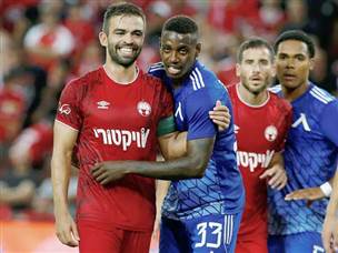 גם הוא יודע שהכל פתוח. ויטור (אלן שיבר)