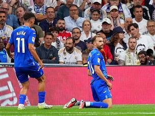 מיוקאל ניצל טעות בהגנה הלבנה וכבש נגד האקסית כבר בדקה ה-11 (Angel Martinez/Getty Images)