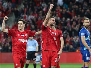 העניק את הניצחון. שמיר (דני מרון)