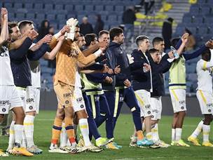 מכבי ת"א כבר בחמש נקודות הפרש (צילום: דני מרון)