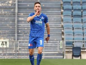 בהתחלה הוא חייך. רז שטיין (דני מרון)