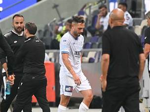 וכרטיס אדום לרז שטיין (צילום: ברני ארדוב)