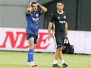 גם אליאס נפצע והוחלף (צילום: אלן שיבר)