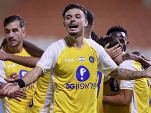 תצוגה צהובה בעכו (מאור אלקסלסי)