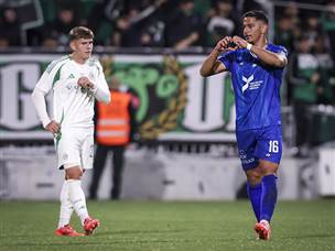 ובצד השני היא ניצלה משער (צילום: מאור אלקסלסי)