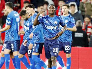 גם לקנגוואה היה שער שביעי העונה (צילום: אלן שיבר)