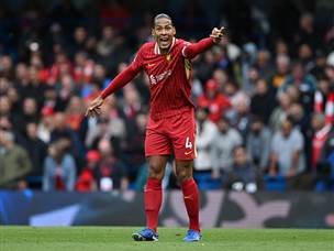 אך צ`לסי הכפילה עם עצמי אחרי טעות של ואן דייק וקוואנסה (Getty)