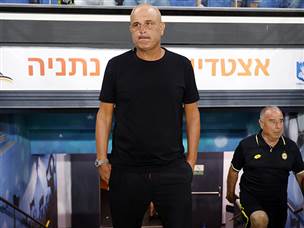 יוסי אבוקסיס. יש לו הרבה עבודה (אלן שיבר)