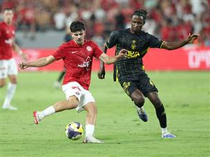 הפועל ת“א עלתה למשחק גדול ראשון (צילום: אלן שיבר)