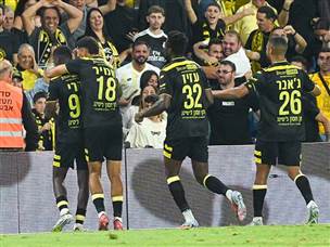 טבארש השיג את שער הניצחון (צילום: ברני ארדוב)