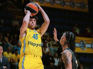 מכבי ת“א האמינה (צילום: ג`ורג`יה קוסטיץ`)