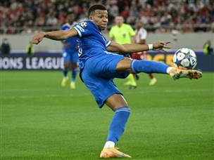 אבל אמבפה נכנס לפעולה (Photo by Angelos Tzortzinis / AFP via Getty Images)