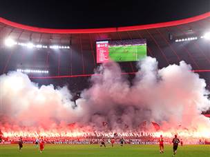 עם אווירה סוערת ובוערת (Photo by Alexander Hassenstein/Getty Images)