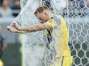 ולא היו מספיק חדים מול השער (אלן שיבר)