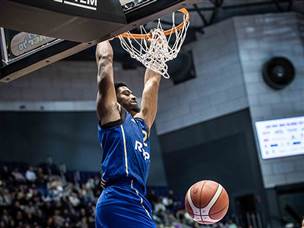 קלארק התעופף לטבעת (עודד קרני)