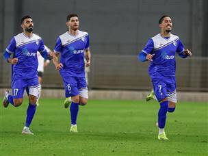 מטפסים בטבלה (קובי אליהו)