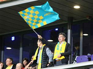 הקזחים המאושרים היו הרבה רעש ביציע העצוב בנתניה (צילום: דני מרון)