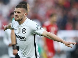 רביץ' סידר סיפתח חלומי לפרנקפורט (getty)