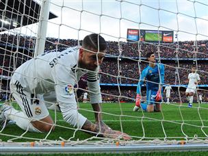 ראמוס. ירד על הברכיים (getty)