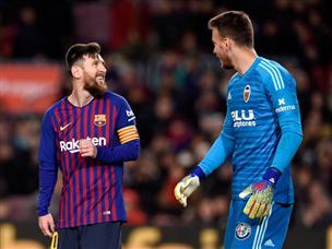 נפרדו בחיוכים (getty)