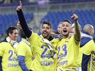 מיכה ואצילי. הראשון נפצע בחימום ולא שיחק, השני בישל את השער הערב (דני מרון)