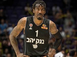 ספג קללות מאוהדי חולון. סטודמאייר (צילום: עודד קרני)