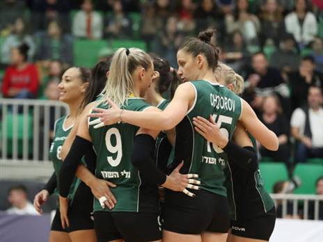 שחקניות כפ"ס חוגגות (יוסי לזרוף, CEV)