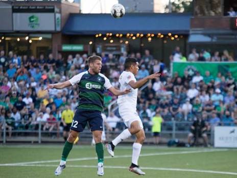 "הליגה מאוד חזקה ופיזית". אבנד במאבק גובה