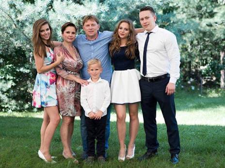 מצא מקלט בבלגיה. ונדז'ינסקי עם משפחתו