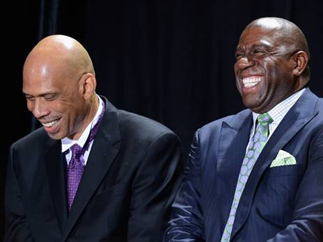 עם ומג'יק. אחד הפרטנרים האהובים על עבדול-ג'באר (Getty)