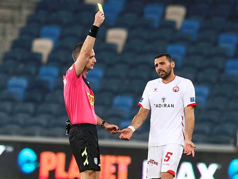 יזכה לנהל עוד משחק? אדלר (שיבר)