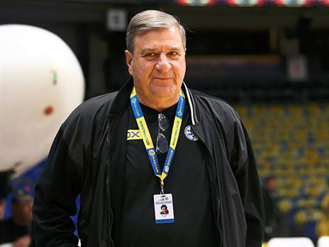 לא מעוניינים לזכות באליפות שלא על הפרקט. רקנאטי (צילום: אלן שיבר)